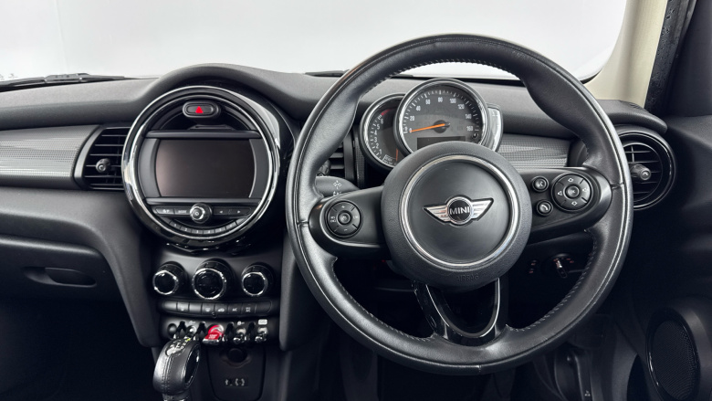 MINI Hatchback 1.5 Cooper 5dr Petrol Hatchback